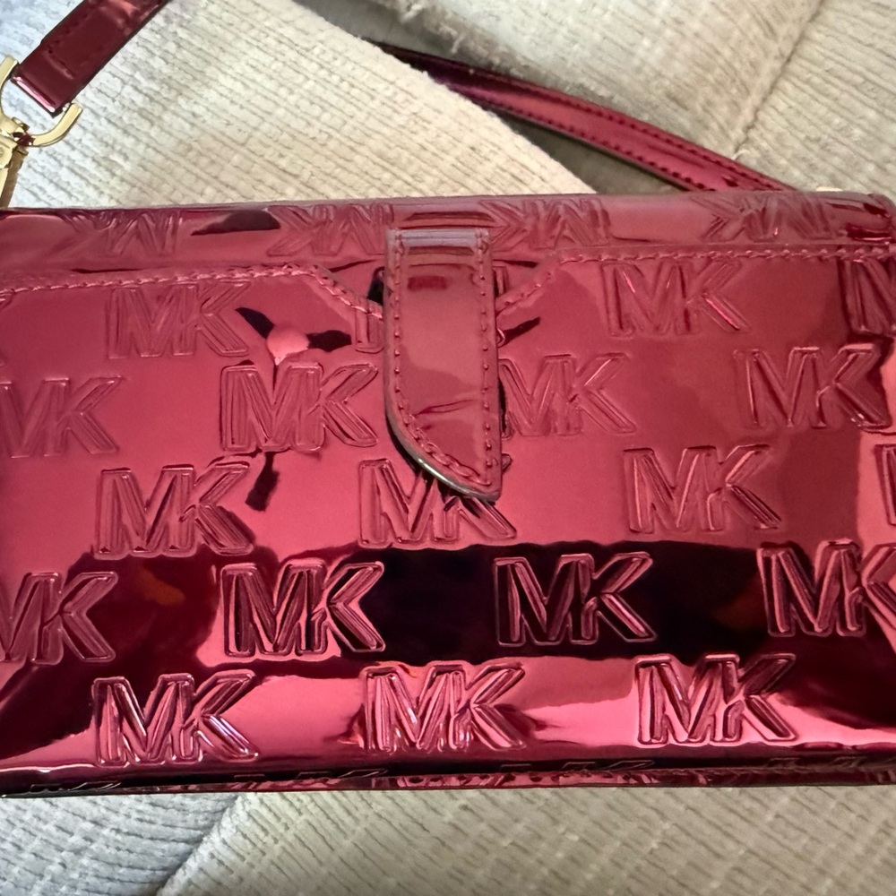 Michael Kors Glossy Red Crossbody/wallet/phone holder - Picture 4 of 4